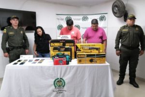 Lee más sobre el artículo Escopolaminaban a sus víctimas para robarles sus tarjetas bancarias en Ibagué
