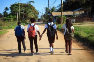 Lee más sobre el artículo Estudiantes de colegios públicos de Chaparral están afectados por la falta de transporte escolar