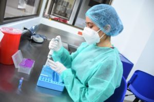 Lee más sobre el artículo Desde el Tolima se procesan pruebas moleculares de la viruela del mono para el centro de país