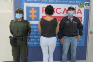 Lee más sobre el artículo Cárcel para abogada por presunta estafa con falsos trámites judiciales en Ibagué