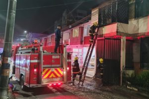 Lee más sobre el artículo Celular que estaba cargando generó incendio en una vivienda de Ibagué