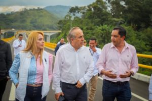 Lee más sobre el artículo Ministro de Transporte se comprometió con agilizar proyectos del Aeropuerto Perales y SETP