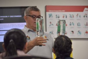 Lee más sobre el artículo Murillo y Villahermosa recibirán capacitación sobre contrabando de licores y cigarrillos