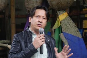 Lee más sobre el artículo “Muchos empresarios no cuentan con el apoyo del Gobierno Departamental”: Diputado Renzo García