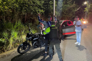 Lee más sobre el artículo Operativos de movilidad dejan dos vehículos y más de 20 motocicletas inmovilizadas en Ibagué