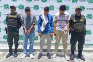 Lee más sobre el artículo ¡Qué joyitas! Capturados por robar con arma blanca a una mujer en Ibagué