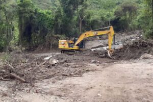 Lee más sobre el artículo Siguen las labores para reabrir el paso entre Playarrica y Roncesvalles