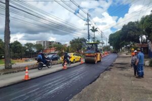 Lee más sobre el artículo Avanza la rehabilitación de la malla vial de la avenida Mirolindo de Ibagué