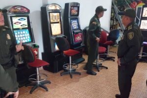 Lee más sobre el artículo Autoridades incautaron diez máquinas tragamonedas ilegales en Ibagué