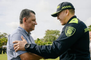 Lee más sobre el artículo Policía Nacional exaltó al gobernador del Tolima por su compromiso con la seguridad