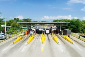 Lee más sobre el artículo Preocupados están los transportadores del Tolima por las altas tarifas de peajes