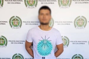 Lee más sobre el artículo ¡El colmo! Junto a un menor hurtó un celular en la comuna Nueve de Ibagué