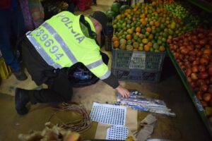 Lee más sobre el artículo ¡Operativo sorpresa! Autoridades intervinieron la Plaza de Mercado La 21 de Ibagué