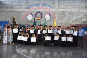 Lee más sobre el artículo Personas privadas de la libertad de la cárcel de Picaleña se graduaron como bachilleres