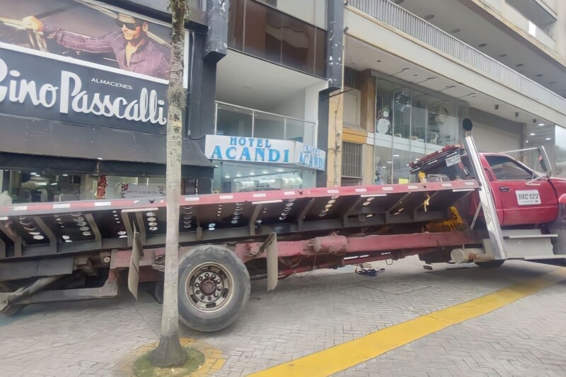 Lee más sobre el artículo Sancionan a conductor que provocó hundimiento en la carrera Tercera de Ibagué