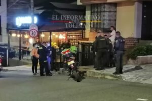 Lee más sobre el artículo Delincuentes ingresaron a un restaurante de Ibagué y hurtaron a ocho clientes