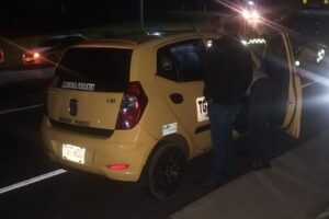 Lee más sobre el artículo Autoridades recuperaron taxi que había sido hurtado en la variante de Ibagué