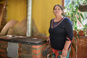 Lee más sobre el artículo 24 habitantes del Cañón del Combeima dejarán de cocinar con leña