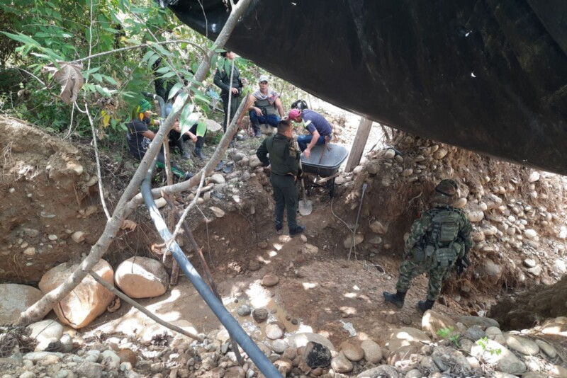 Lee más sobre el artículo Tres personas fueron capturadas en Ataco por explotación ilícita de yacimiento minero
