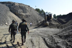Lee más sobre el artículo Autoridades cerraron ladrillera por explotación de tierra ilegal en Ibagué