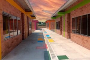 Lee más sobre el artículo Con una moderna estructura, Colegio ComfaTolima abre sus puertas en El Espinal