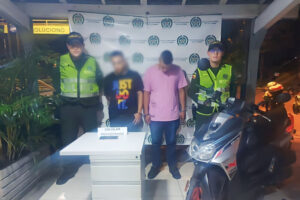 Lee más sobre el artículo Capturados por hurtar un celular en la comuna Cuatro de Ibagué
