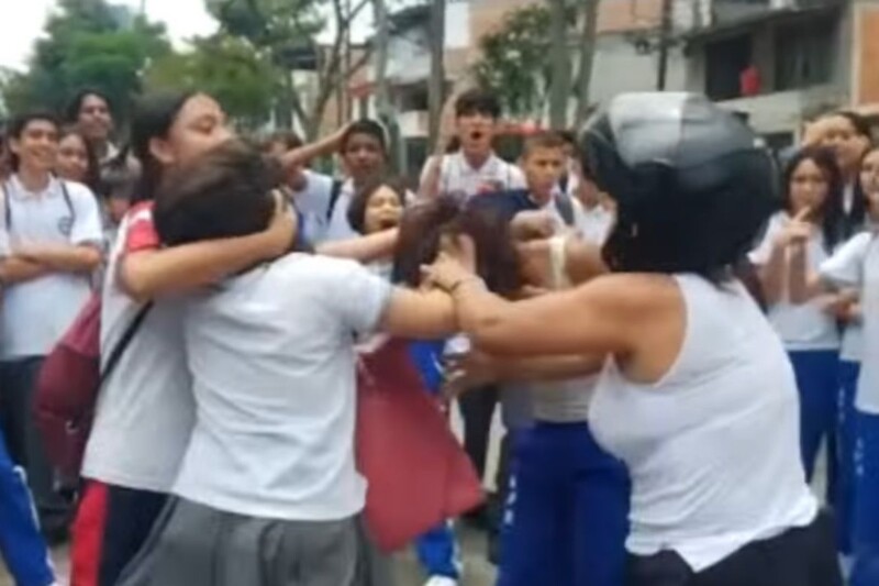 Lee más sobre el artículo Personería de Ibagué rechaza pelea de estudiantes de la I.E. Alfonso Palacio Rudas