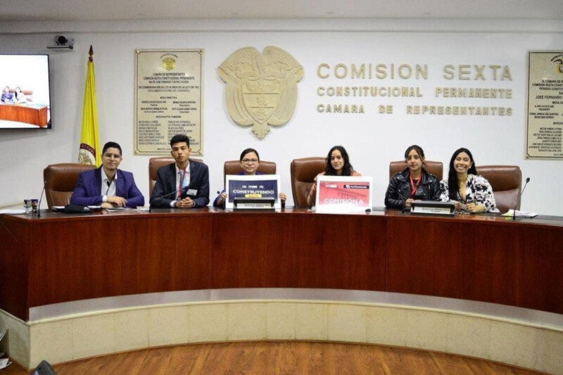 Lee más sobre el artículo Estudiante ibaguereño fue exaltado como mejor ‘congresista’ del país