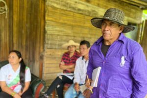 Lee más sobre el artículo Alcaldía y comunidades indígenas avanzan en propuesta etnoturística para Ibagué