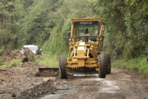 Lee más sobre el artículo En el Tolima, Ejército mejora las vías de evacuación del Volcán Nevado del Ruiz