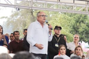 Lee más sobre el artículo “Seguimos jodidos y pobres en este país”: senador Óscar Barreto