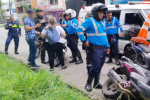 Lee más sobre el artículo Motociclista fue capturado tras agredir a un agente de tránsito en Ibagué