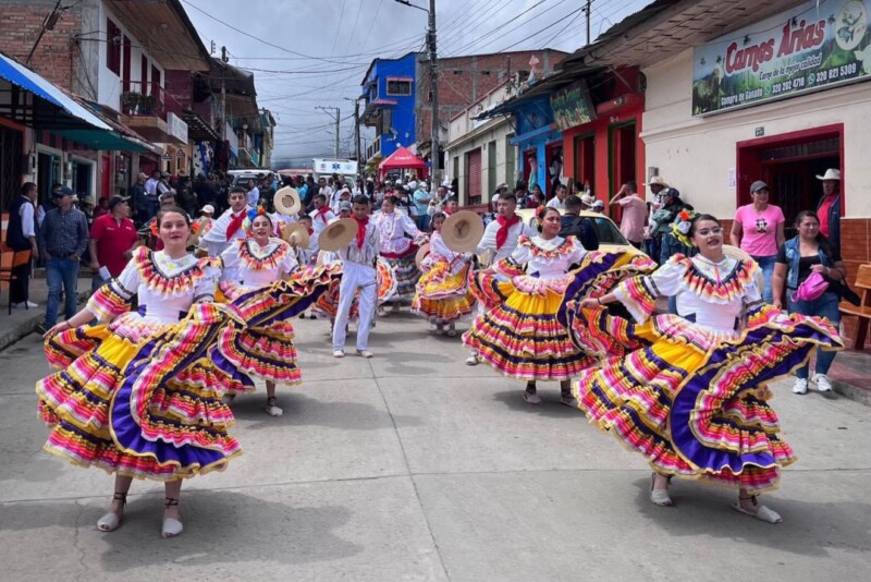 Lee más sobre el artículo Autoridades avanzan en el plan de seguridad por festividades en 17 municipios del Tolima