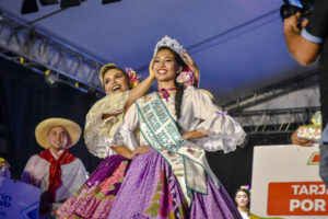 Lee más sobre el artículo Pueblito Tolimense se coronó como la nueva Embajadora del Folclor Municipal