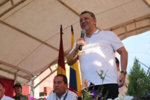 Lee más sobre el artículo Gobernador del Tolima anunció proyecto de pavimentación en el municipio de Honda