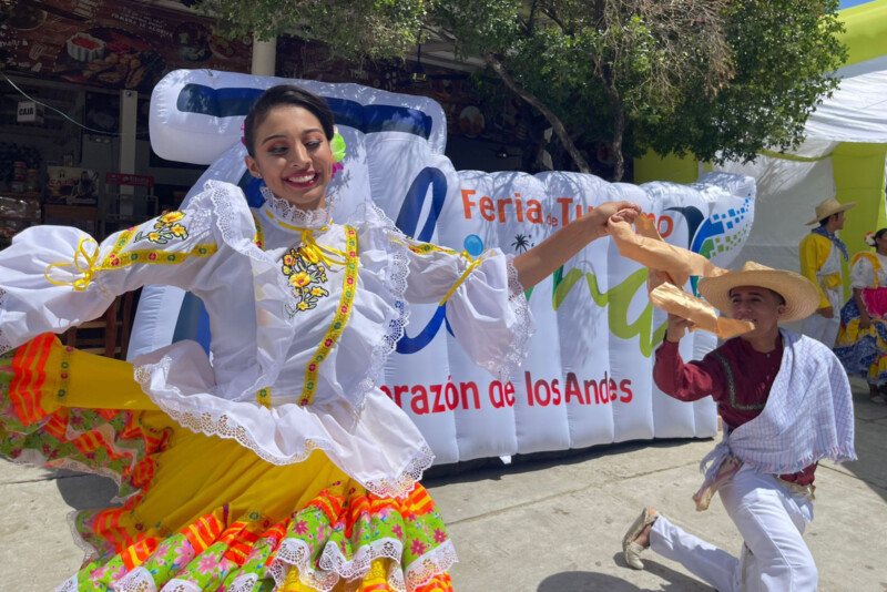 Lee más sobre el artículo Con presentaciones culturales se promociona la feria de turismo ‘Tolima, el Corazón de Los Andes’