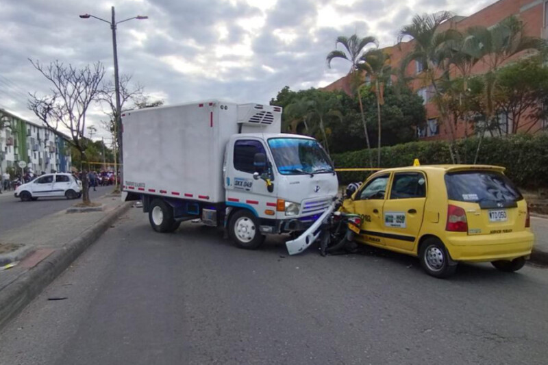 Lee más sobre el artículo Nueve personas heridas dejó accidente de tránsito en Ibagué