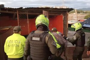 Lee más sobre el artículo ¡Les cayeron! Autoridades de Ibagué capturaron a seis personas en Villa Resistencia