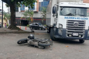 Lee más sobre el artículo Motociclista perdió la vida tras colisionar contra un camión en Ibagué