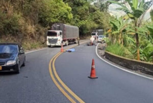 Lee más sobre el artículo Un motociclista muerto deja accidente de tránsito en la vía Ibagué – Cajamarca