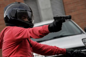 Lee más sobre el artículo ¡Fleteo! Delincuente le robó $200 millones a un ciudadano en Ibagué