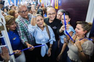 Lee más sobre el artículo Adriana Magali Matiz inauguró su sede de campaña en Ibagué