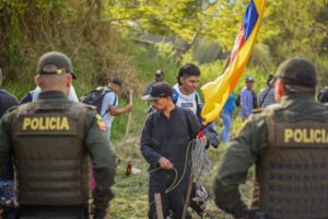 Lee más sobre el artículo Autoridades lograron desalojo pacífico en predio invadido en la comuna Nueve de Ibagué