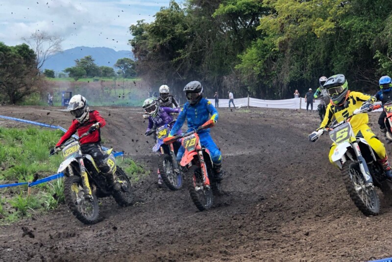 Lee más sobre el artículo Con éxito culminó la tercera valida de motocross en Ibagué