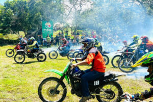 Lee más sobre el artículo ¡A calentar motores! Este fin de semana habrá válida nacional de motocross en Ibagué