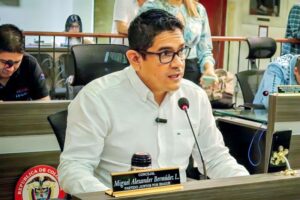 Lee más sobre el artículo Miguel Bermúdez, el concejal de Ibagué que ha liderado una batalla contra el FFIE
