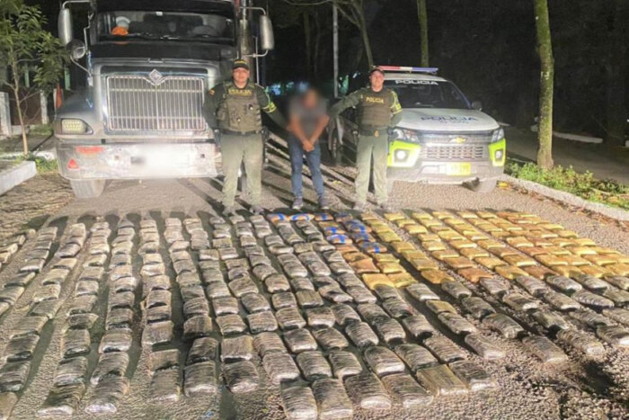 Lee más sobre el artículo Cayó millonario cargamento de marihuana en la vía Ibagué – Mariquita