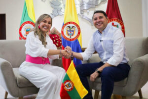 Lee más sobre el artículo Alcalde de Ibagué realizó el primer encuentro de empalme con Johana Aranda