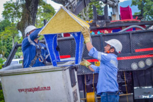 Lee más sobre el artículo 1.800 figuras navideñas llenarán de magia y color la carrera Quinta de Ibagué