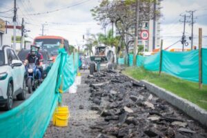 Lee más sobre el artículo ¡Transite con precaución! IBAL instala tubería en la avenida Mirolindo